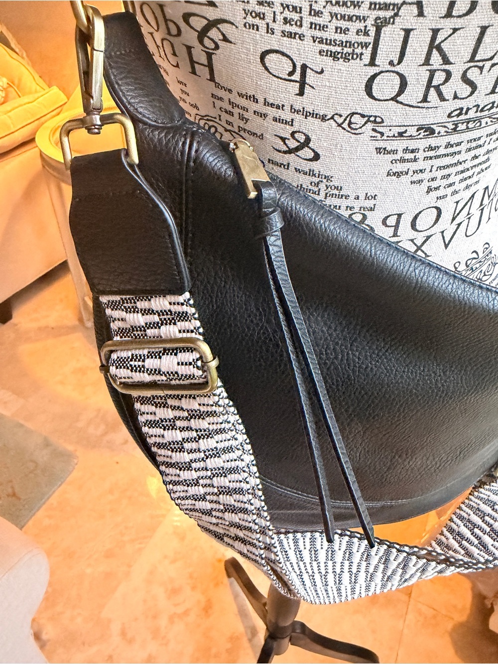 NWOT | Urban Originals Luna Slouchy Crossbody Bag - Black Vegan Leather - Picture 10 of 11